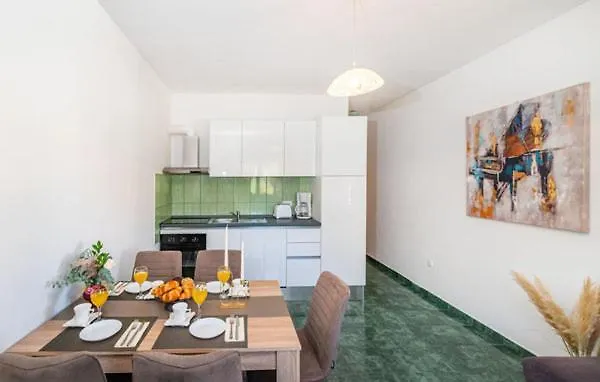 Villa Kuca Za Odmor Marija Policnik Ferienhaus