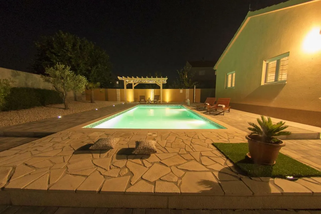 Kuca Za Odmor Marija Villa Policnik Holiday home